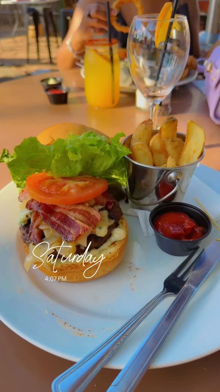 Piggy's Kitchen & Bar