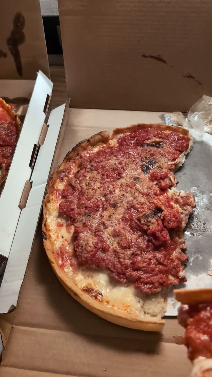 Video review of Lou Malnati's Pizzeria