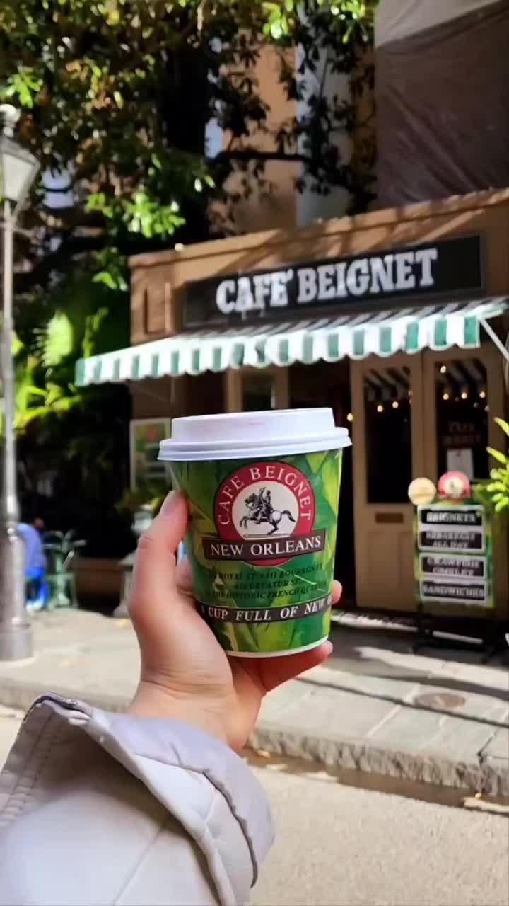 Video review of Cafe Beignet, Royal Street