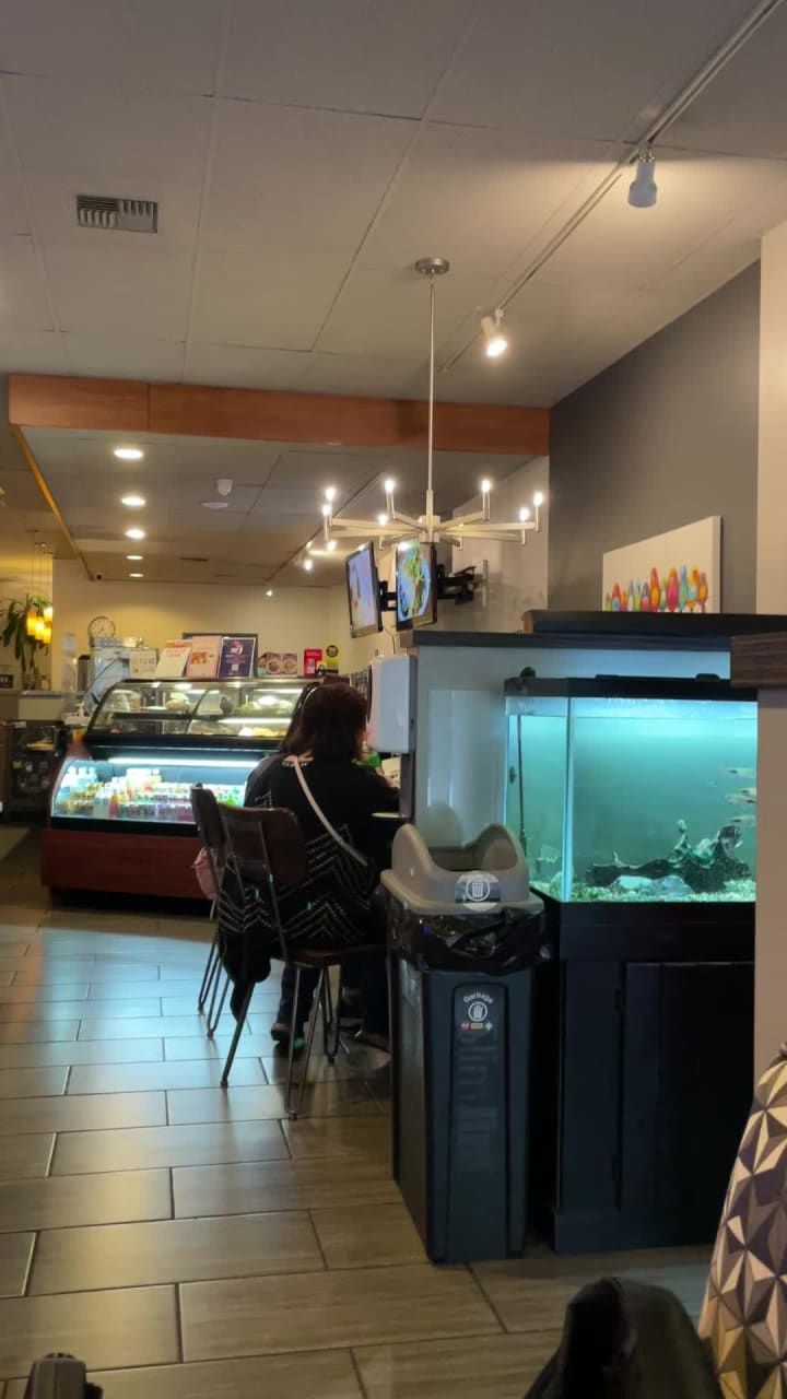 Video review of Mee Sum Pastry