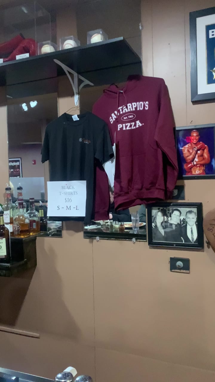 Video review of Santarpio's Pizza