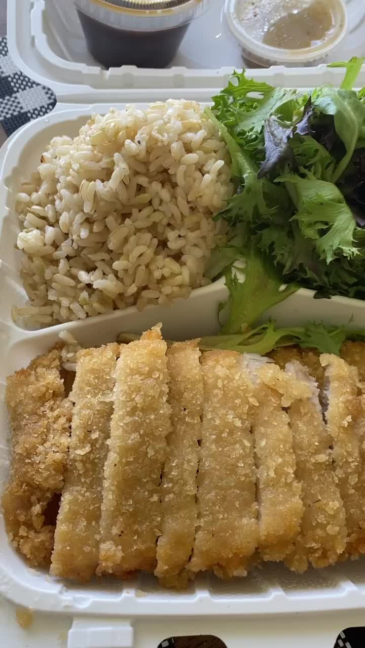 Video review of Kahai Street Kitchen