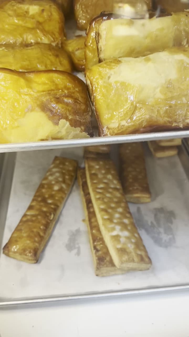 Video review of El Bolillo Bakery