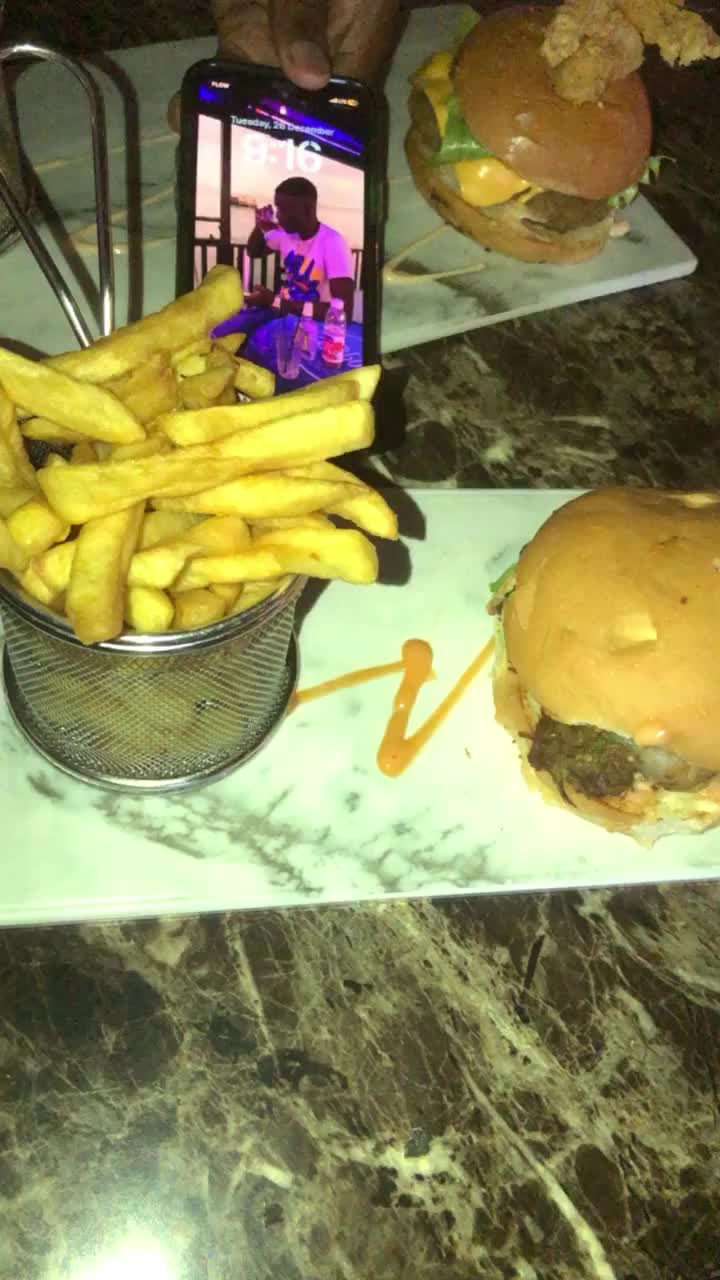 Di lot restaurants and bar