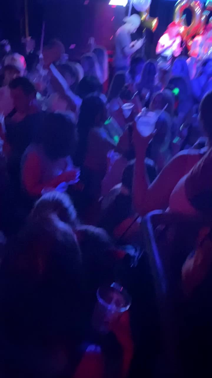 Video review of The Bowery Electric