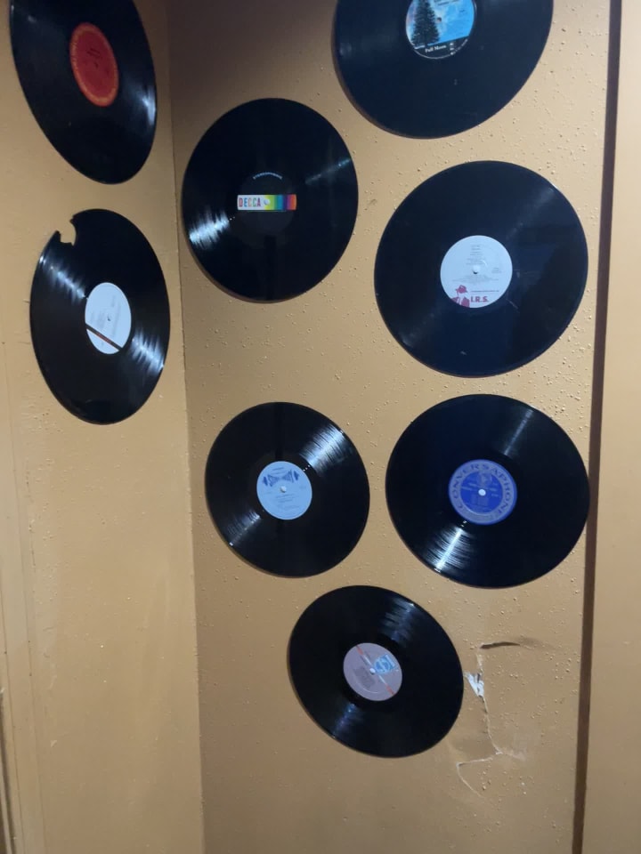 Video review of Flippers Tavern