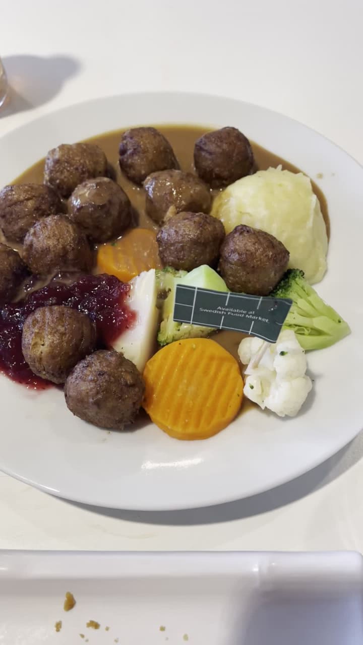 Video review of IKEA Restaurant