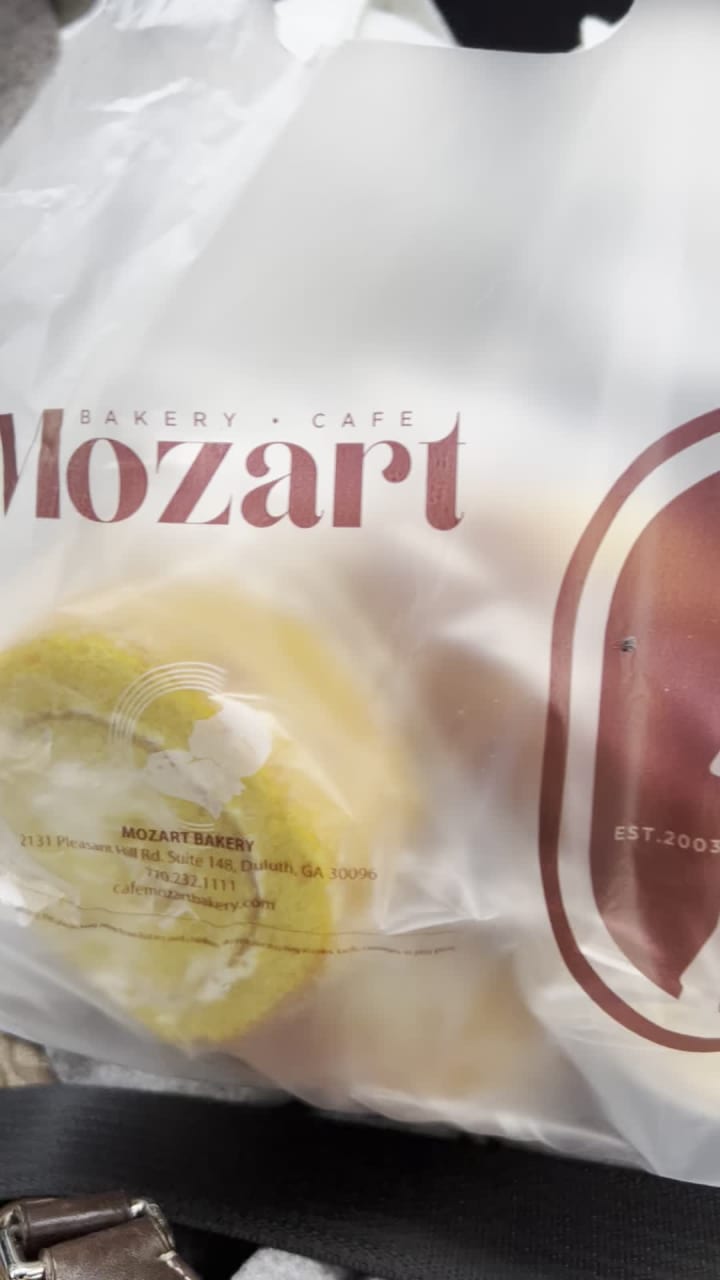 Cafe Mozart Bakery