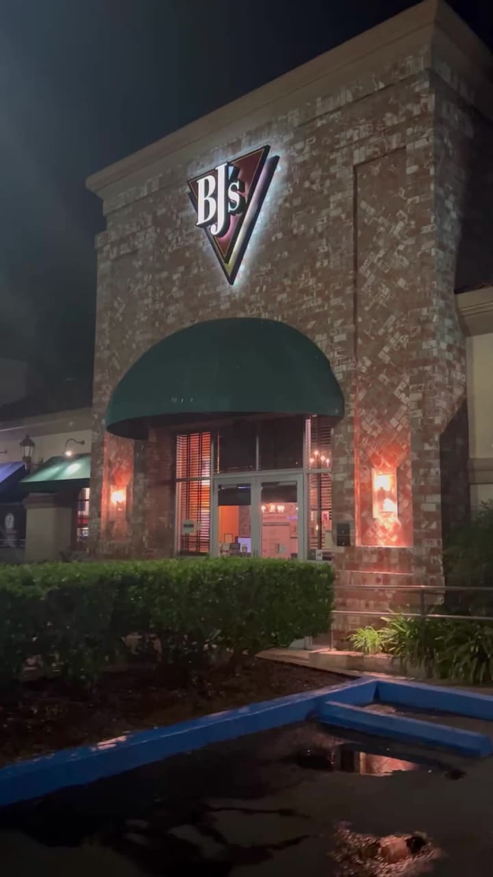 Video review of BJ's Restaurant & Brewhouse