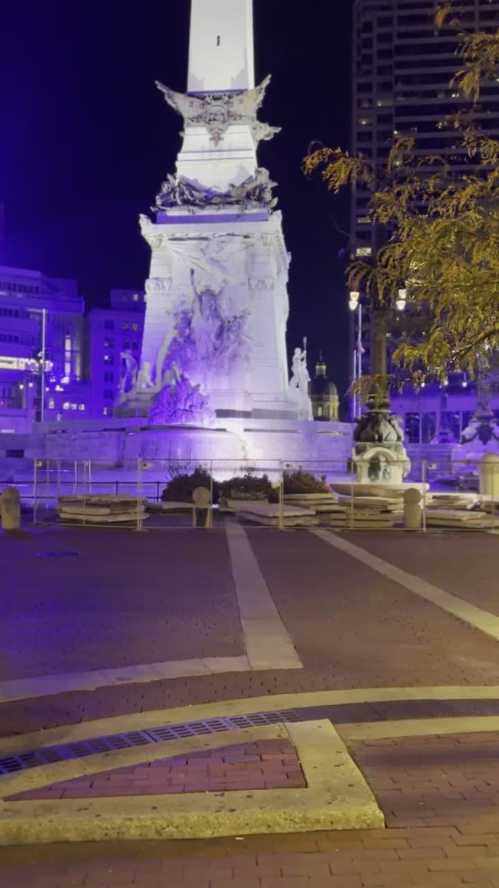 Video review of Soldiers & Sailors Monument