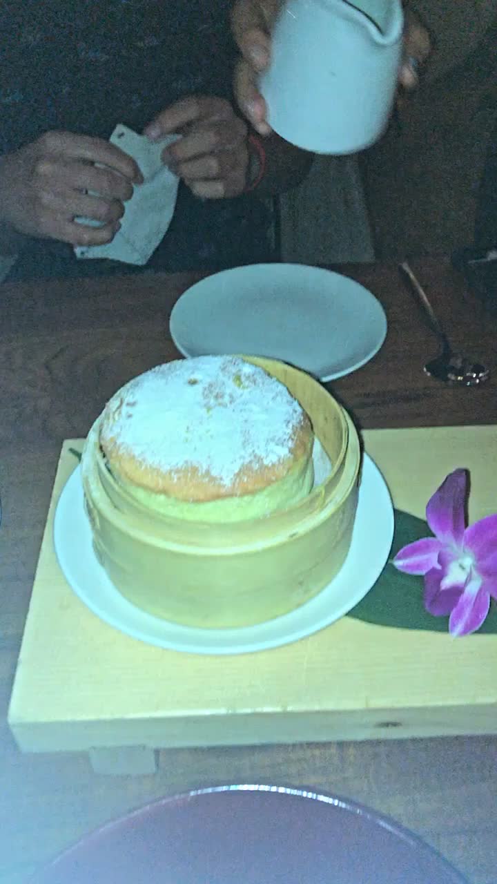 Video review of Komodo Miami