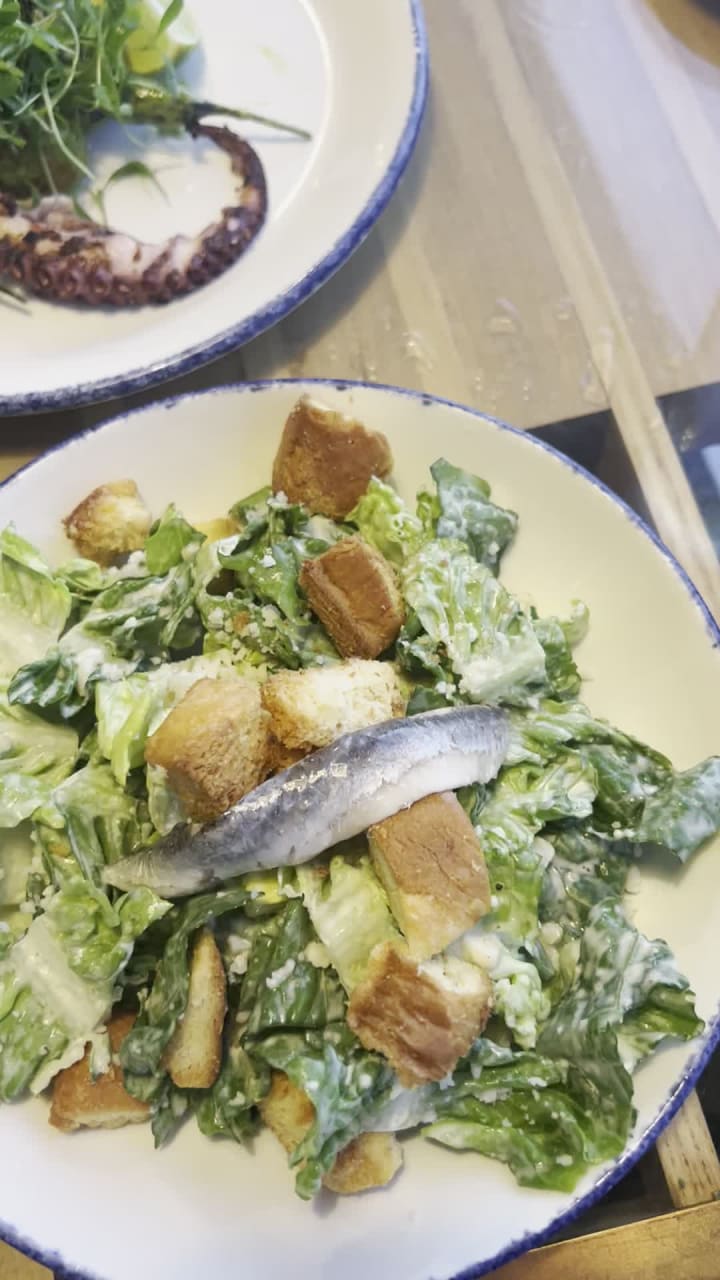 Video review of Georges at the Cove