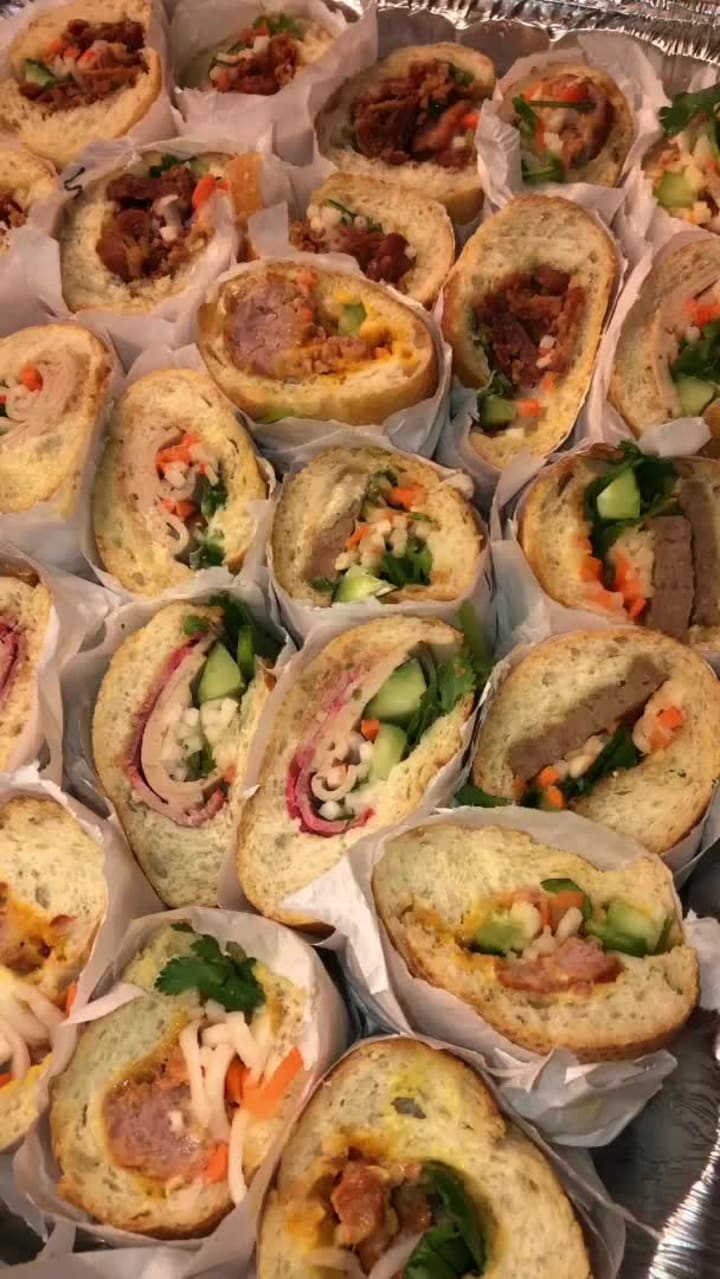 Thh Coffee And Sandwiches