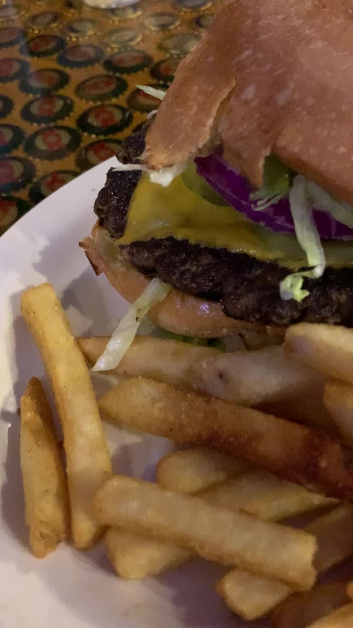 Video review of Brewhouse South & Sauced Pizza Kitchen