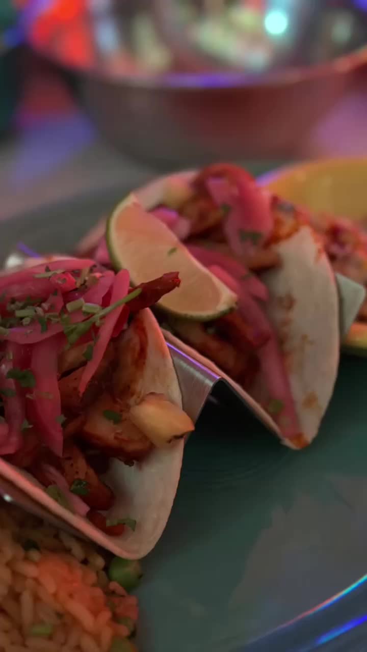 Video review of Uno Mas