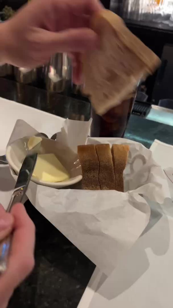 Video review of Grand Lux Cafe