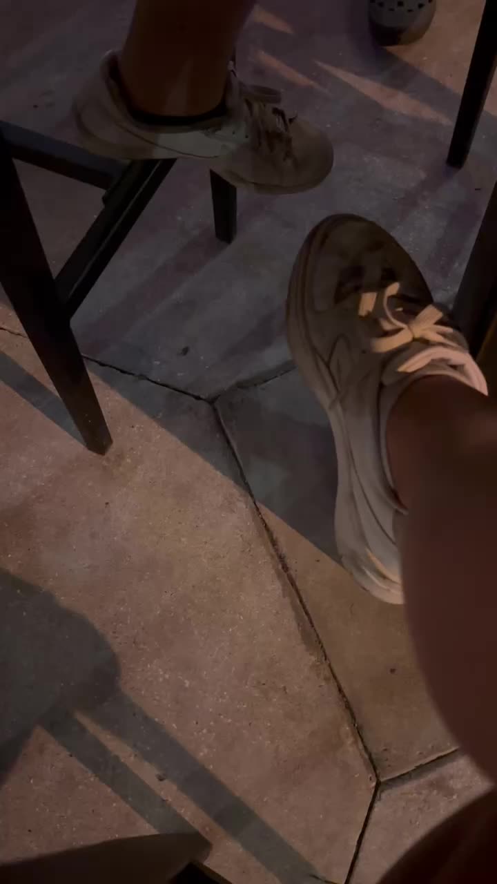 Video review of Wally's Mills Avenue Liquors