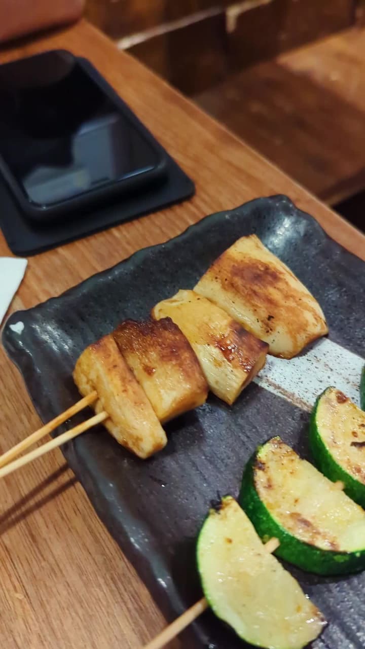 Video review of Zakkushi