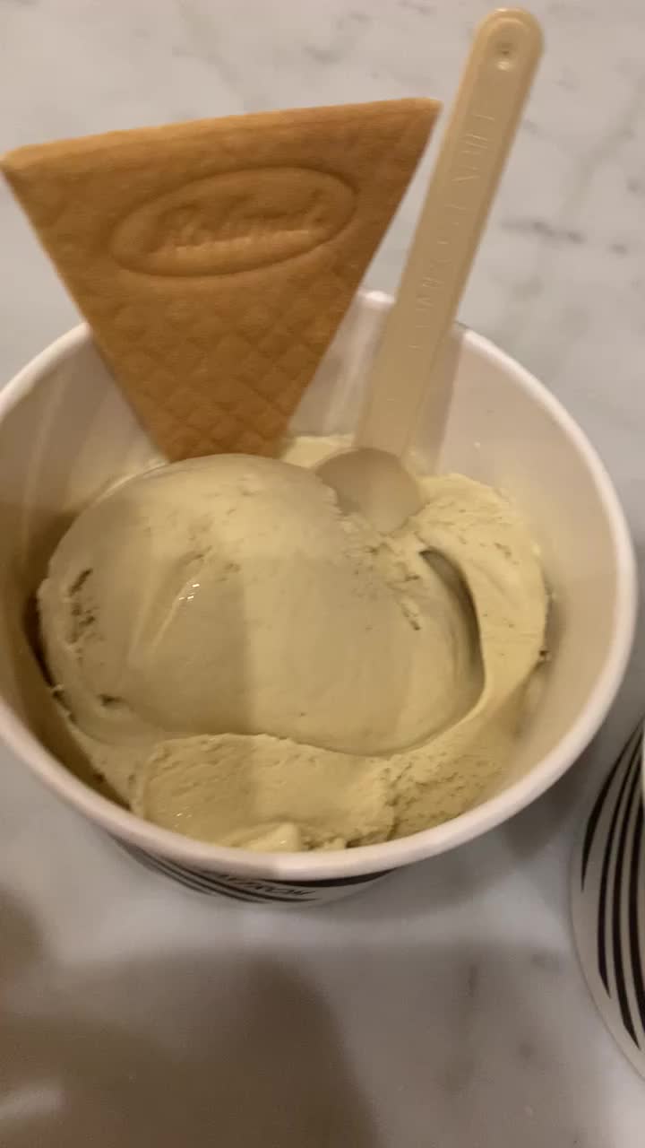 Video review of Nordstrom Gelato Bar
