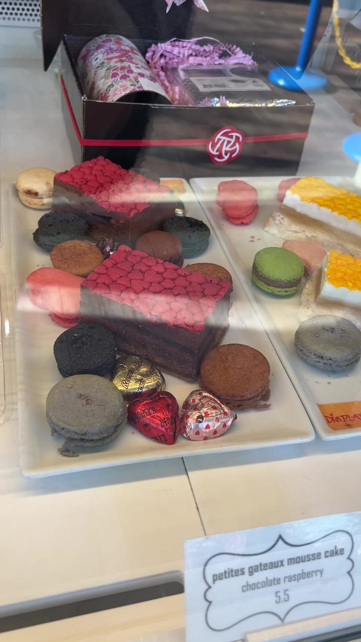 Video review of E Patisserie & Cafe