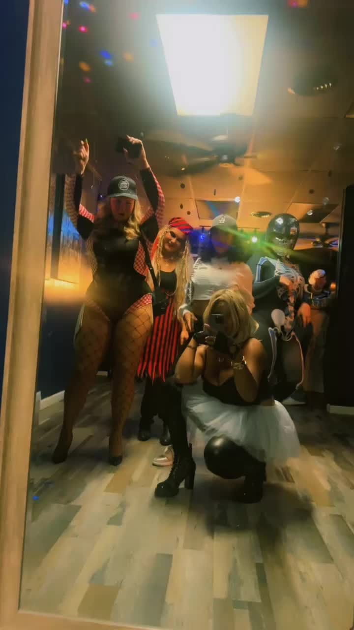 Truth Private Lounge