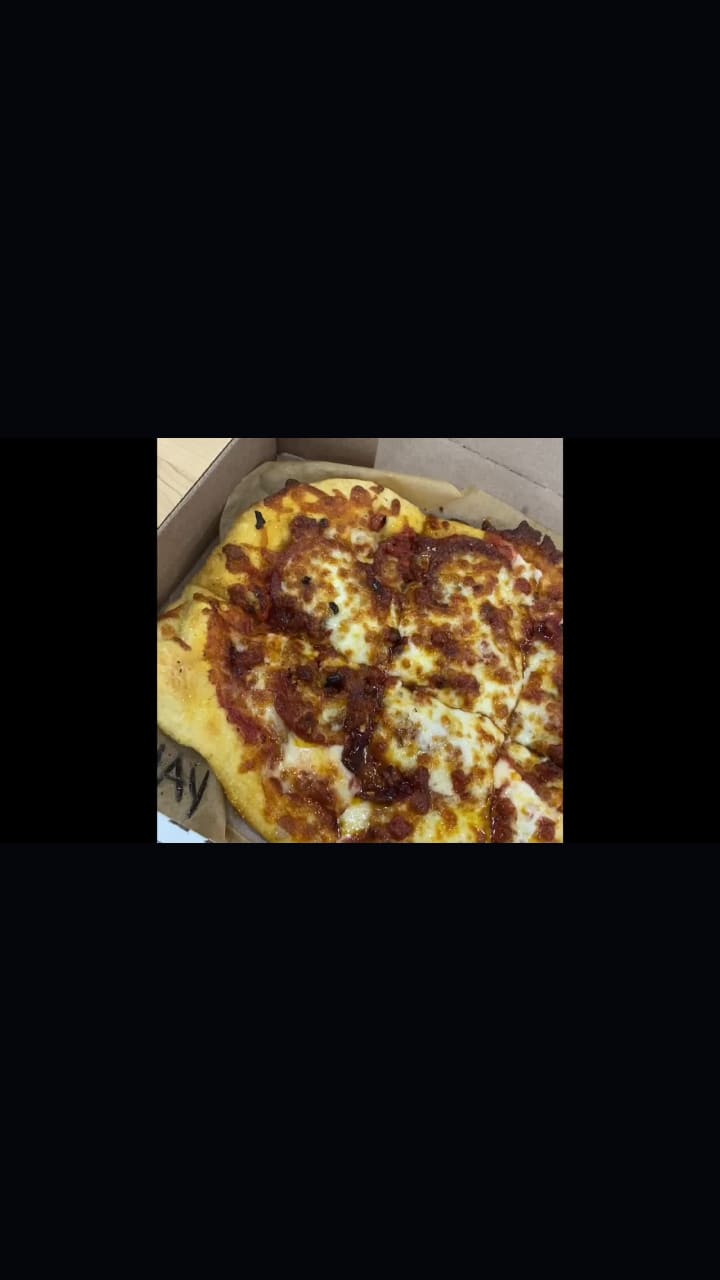 Slim & Husky's Pizza Beeria