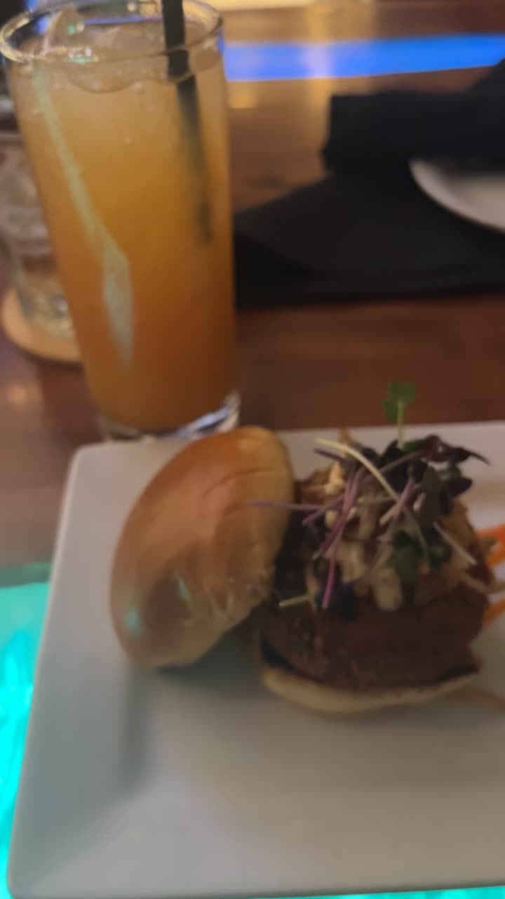 Jackie Rey’s Ohana Grill