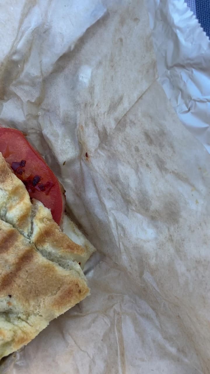 Video review of Husky Deli