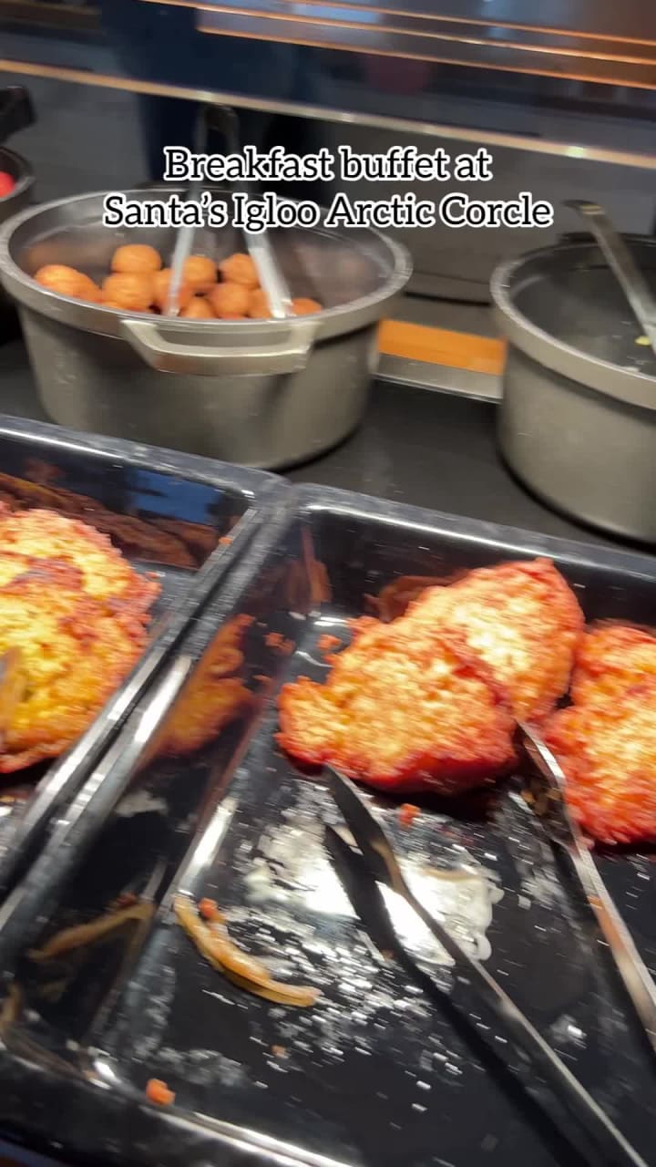 Santa's Igloos Arctic Circle