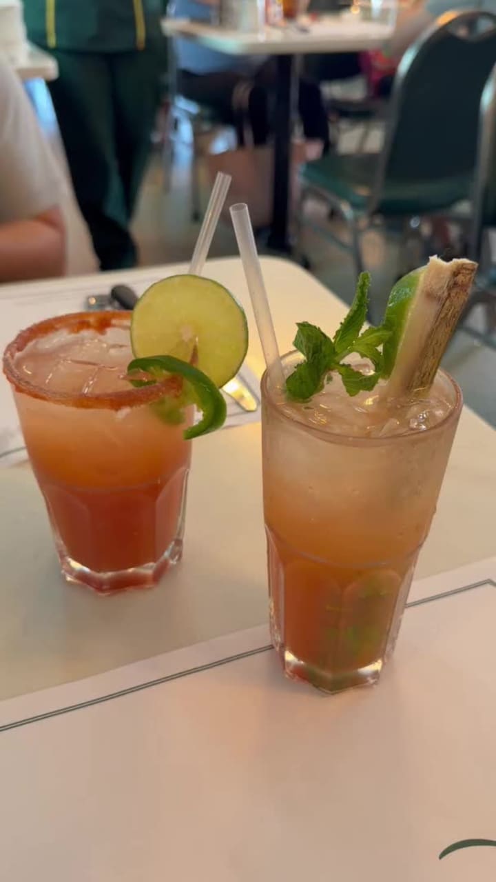 Video review of Versailles