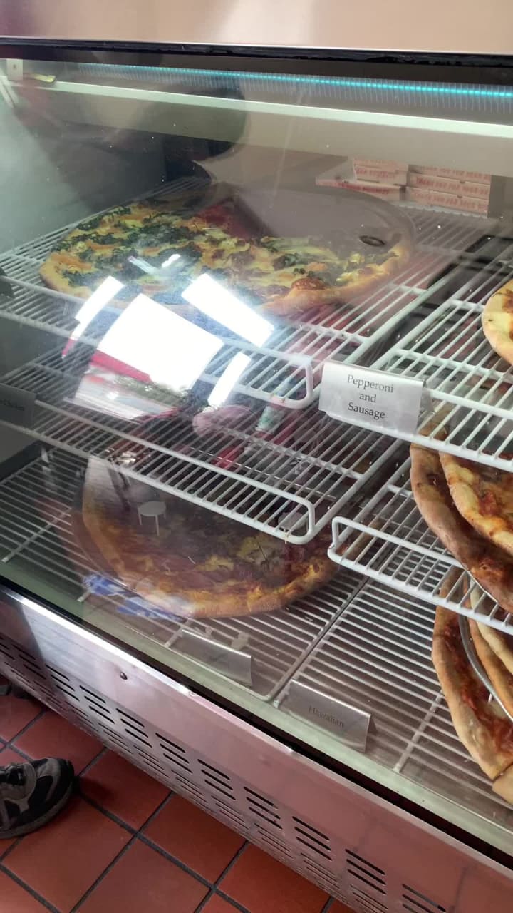 Paisanos Pizza & Pasta