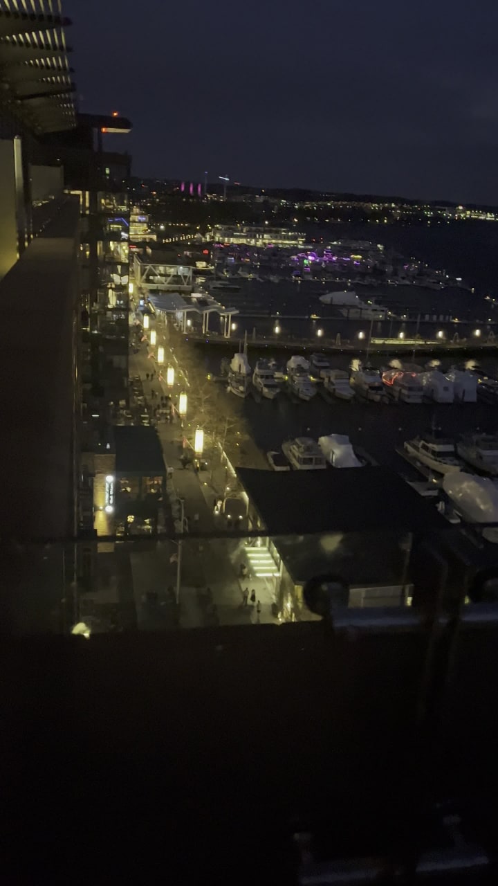 Video review of 12 Stories