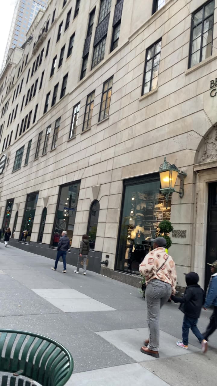 Video review of Bergdorf Goodman