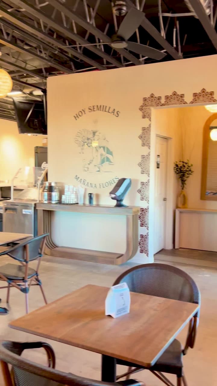 Paco’s Tacos & Sip