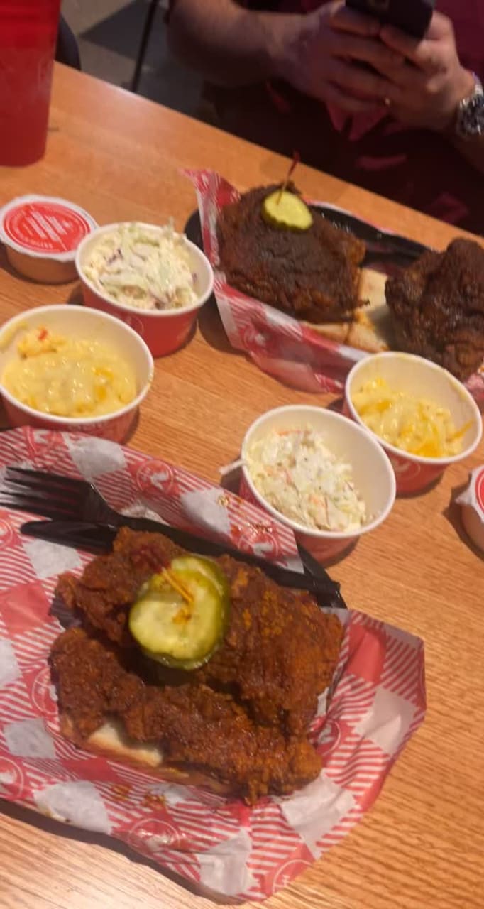 Hattie B's Hot Chicken - Dallas - Deep Ellum