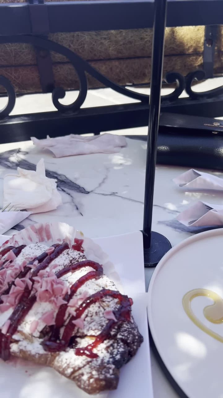 Rosallie Le French Cafe