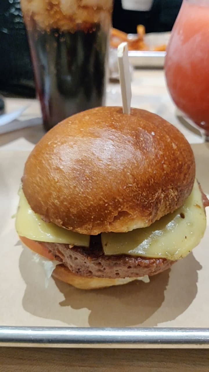 Video review of Hopdoddy Burger Bar