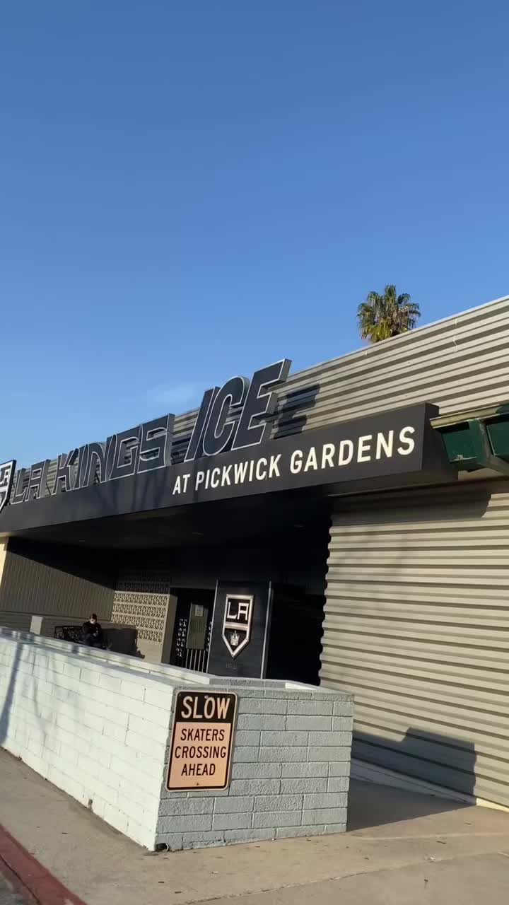 LA Kings Holiday Ice
