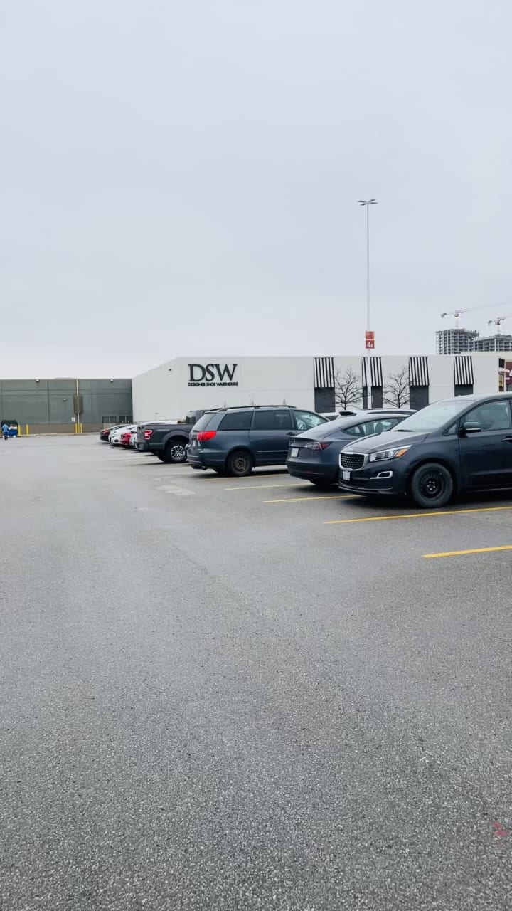 Video review of Vaughan Mills