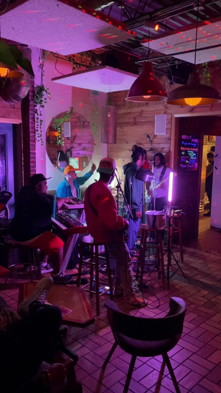 Video review of Inglewood Lounge