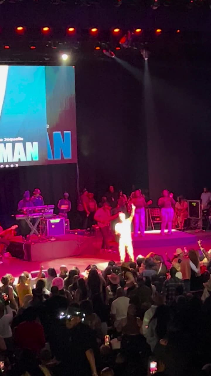 Video review of Texas Trust CU Theatre at Grand Prairie