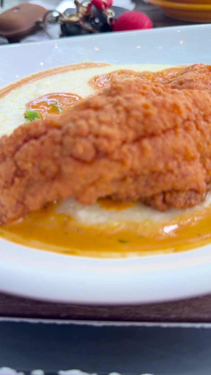 Monday Restaurant and Bar