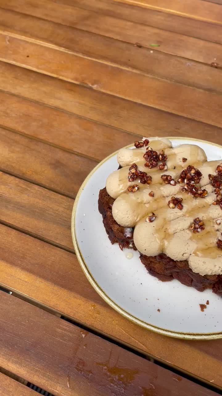 Video review of Two Hands