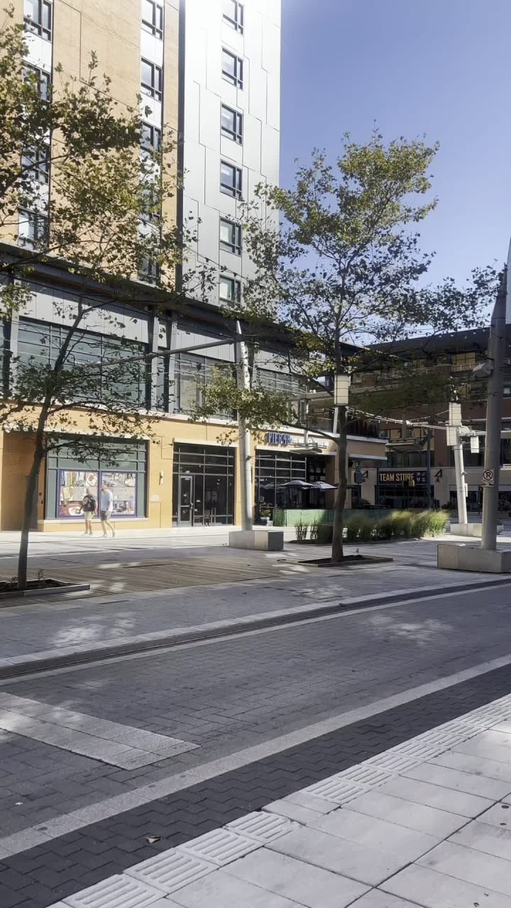 Pier 48 Fish House & Oyster Bar