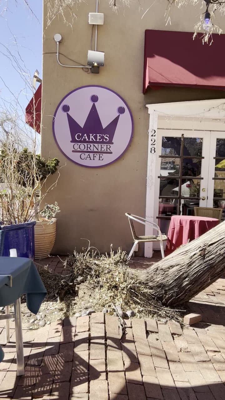 Cake’s Corner Cafe