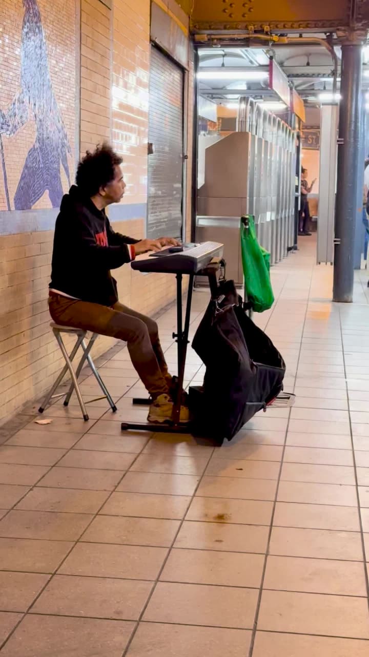 209 West 50th Street, New York, NY 10019