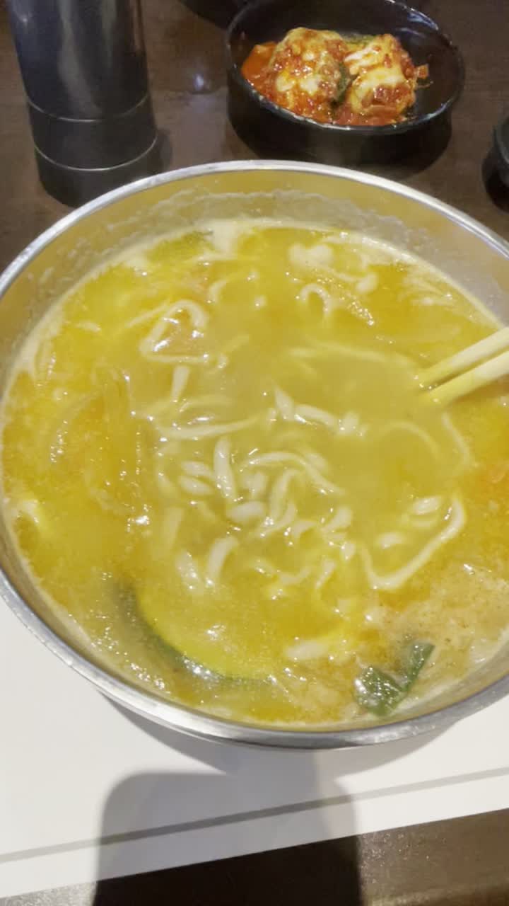 Myungdong Kalkuksu - Noodle & Shabu-Shabu