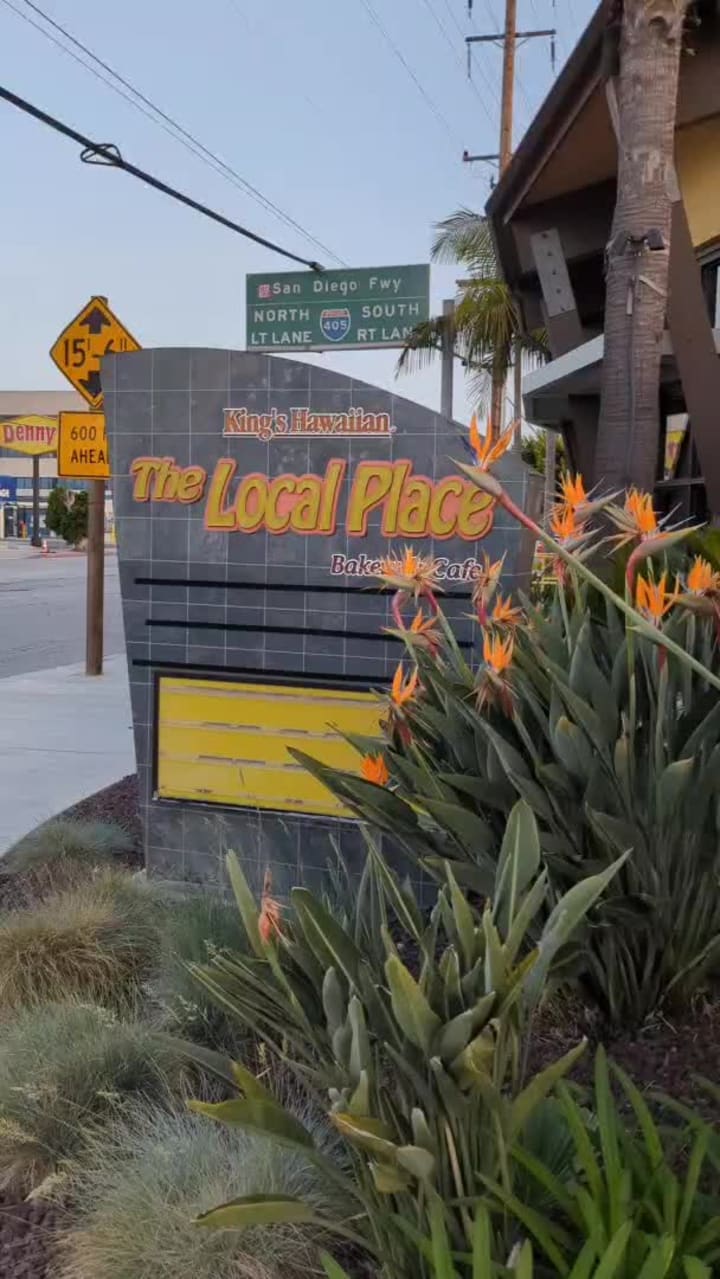 Video review of King's Hawaiian Bakery & Restaurant