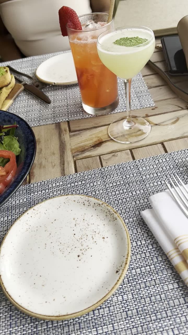 Video review of Hot Tin Roof Restaurant