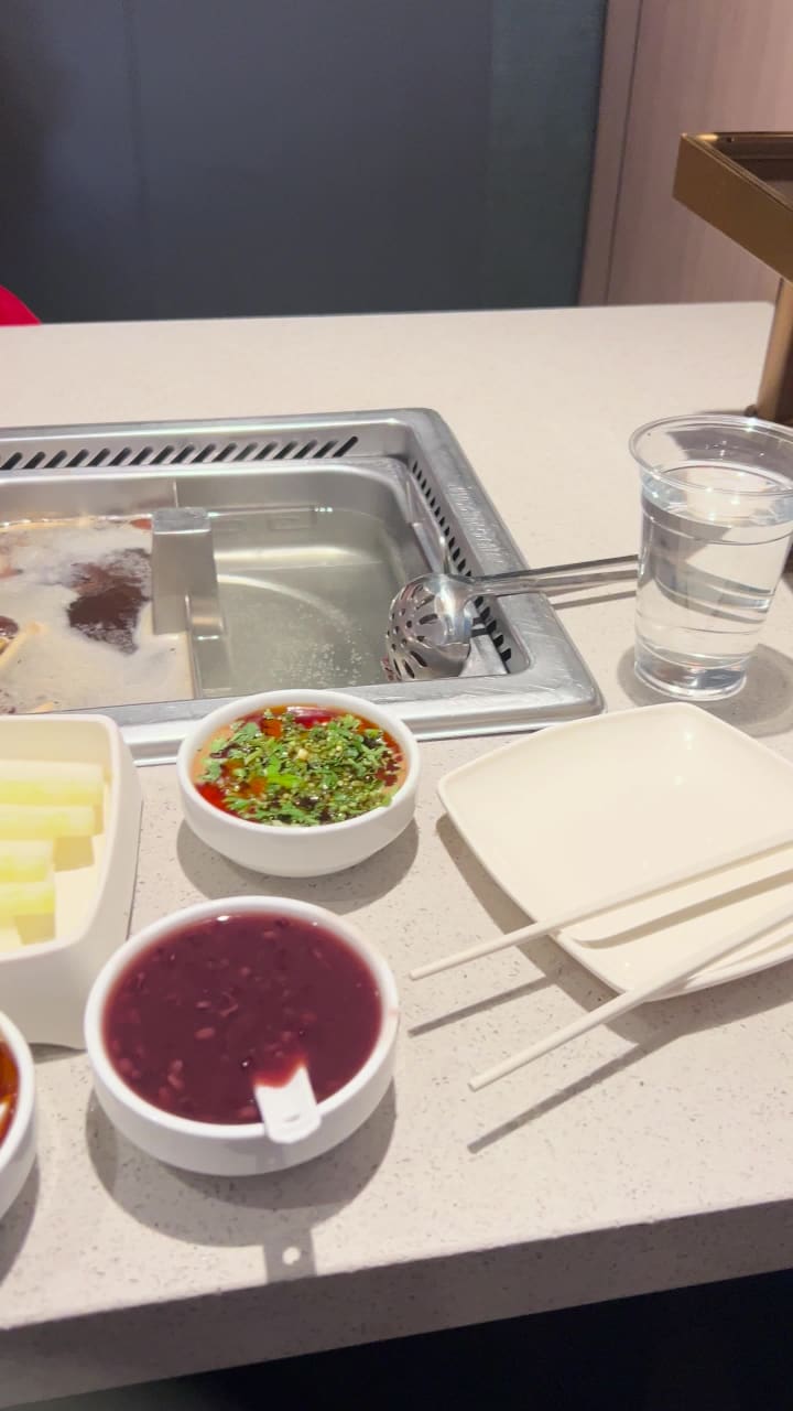 Haidilao Hot Pot Century City